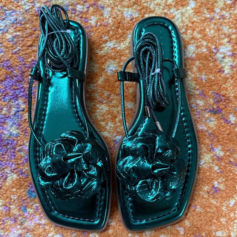 New I.N.C. International Concepts Gilma Flower Lace-Up Flat Sandals - Picture 9 of 10